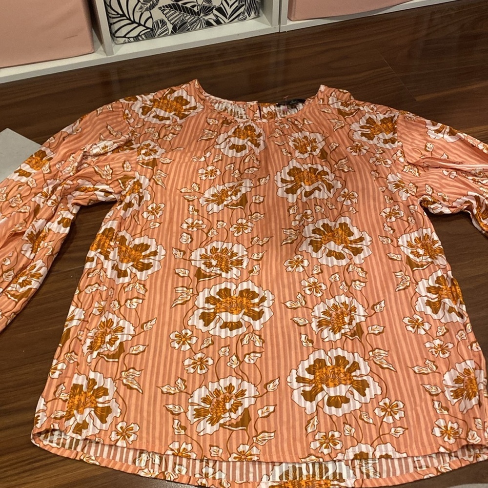 J. Crew / Ruffle-sleeve top in climbing floral coral pink blouse S - Picture 6 of 7